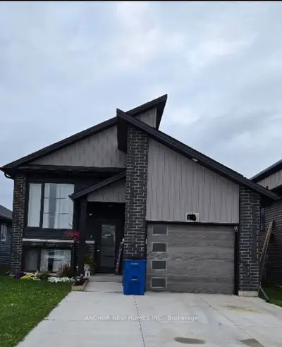 Detached in Chatham-Kent