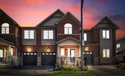 Att/Row/Townhouse in Grimsby