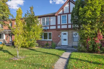 Att/Row/Townhouse in Hamilton