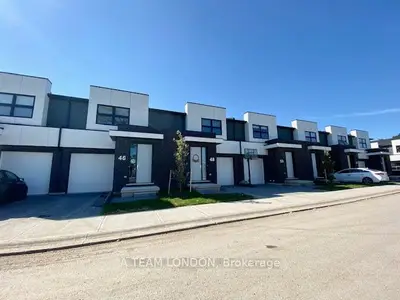 Condo Townhouse in London North