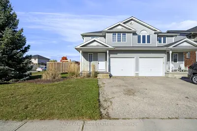 Att/Row/Townhouse in Guelph