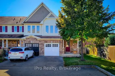 Condo Townhouse in Brantford