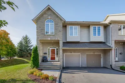 Condo Townhouse in Waterloo