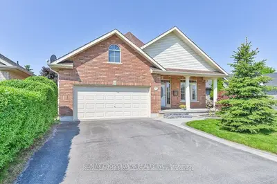Detached in Belleville