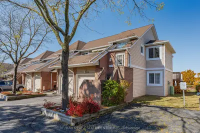 Condo Townhouse in Kitchener