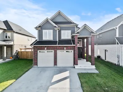 Detached in Pelham