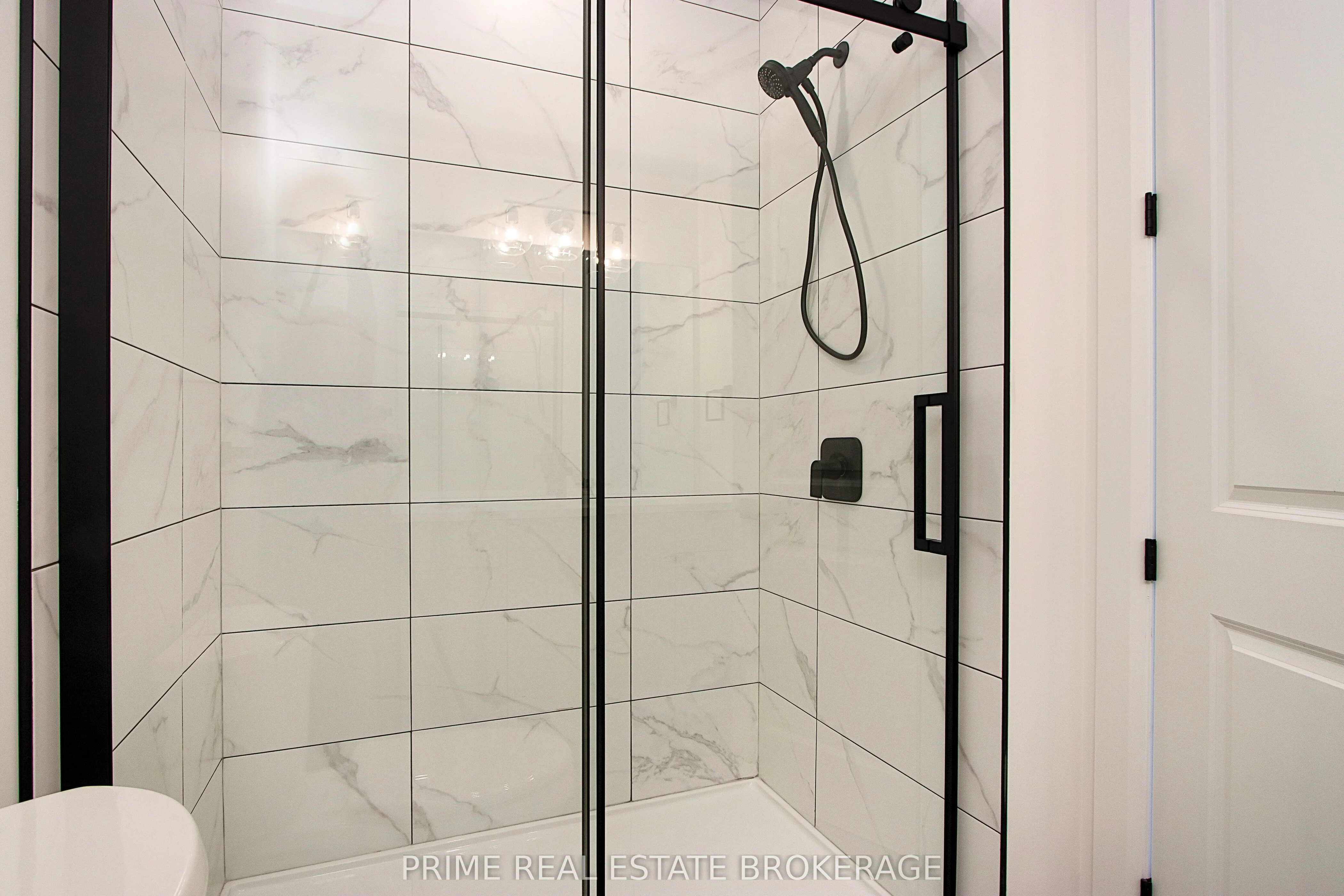 108 COASTAL Crescent 2, Lambton Shores, ON N0M 1T0