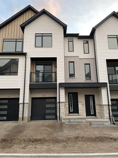 Att/Row/Townhouse in Brant