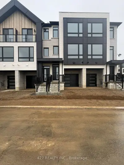 Att/Row/Townhouse in Brant