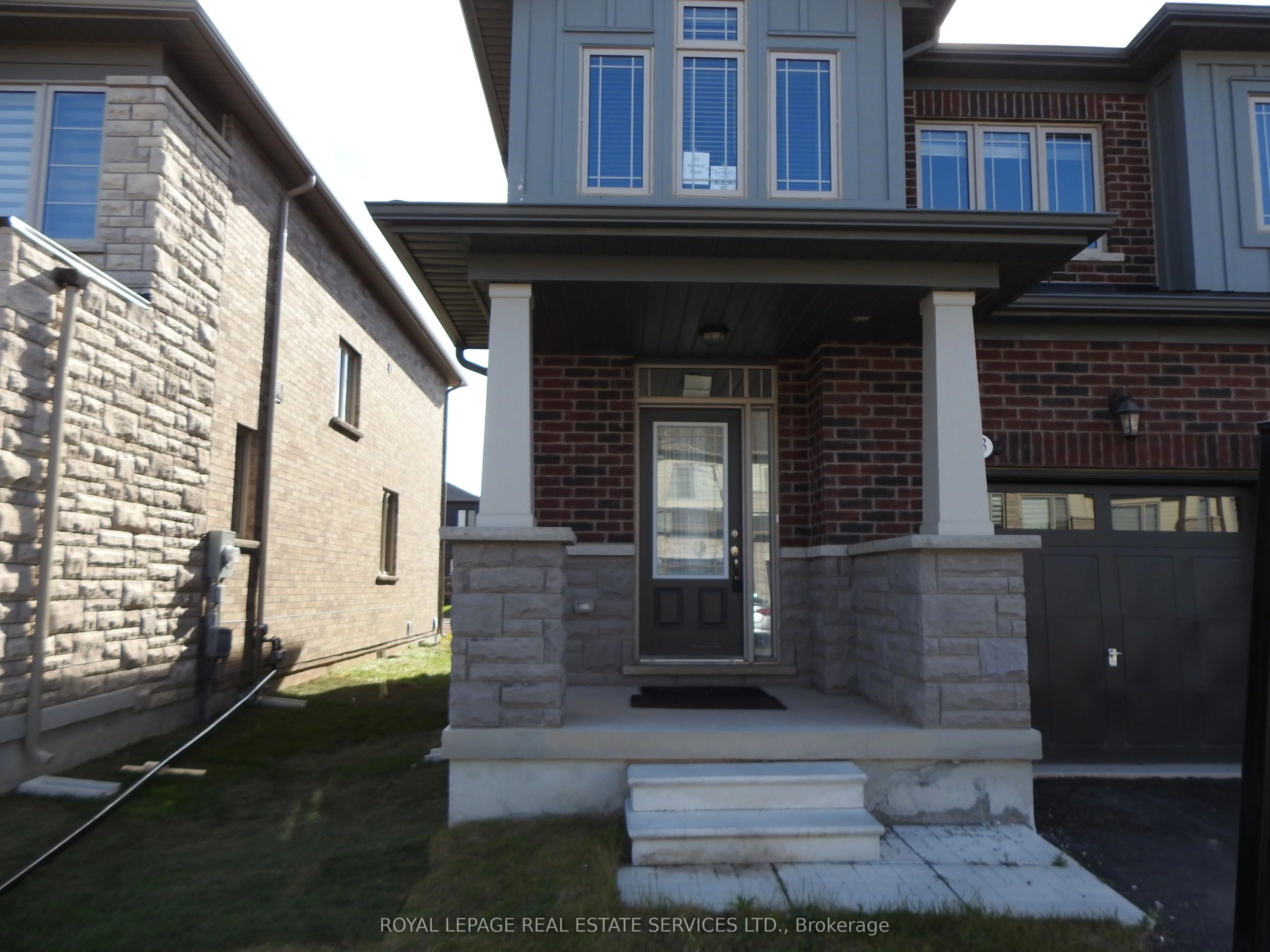 Att/Row/Townhouse in Welland