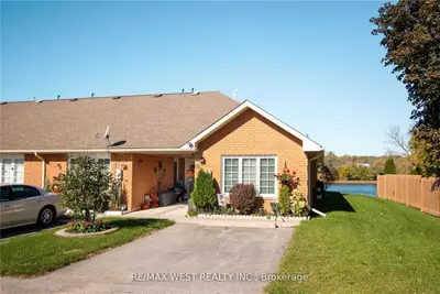 Att/Row/Townhouse in Trent Hills