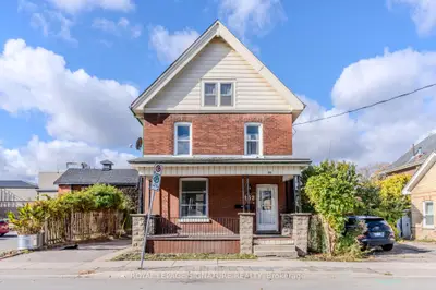 Duplex in Brantford