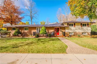 Detached in Guelph