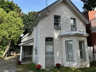 Detached in Brantford