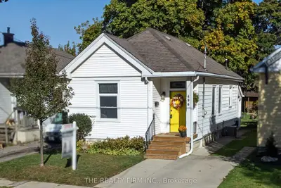 Detached in London East