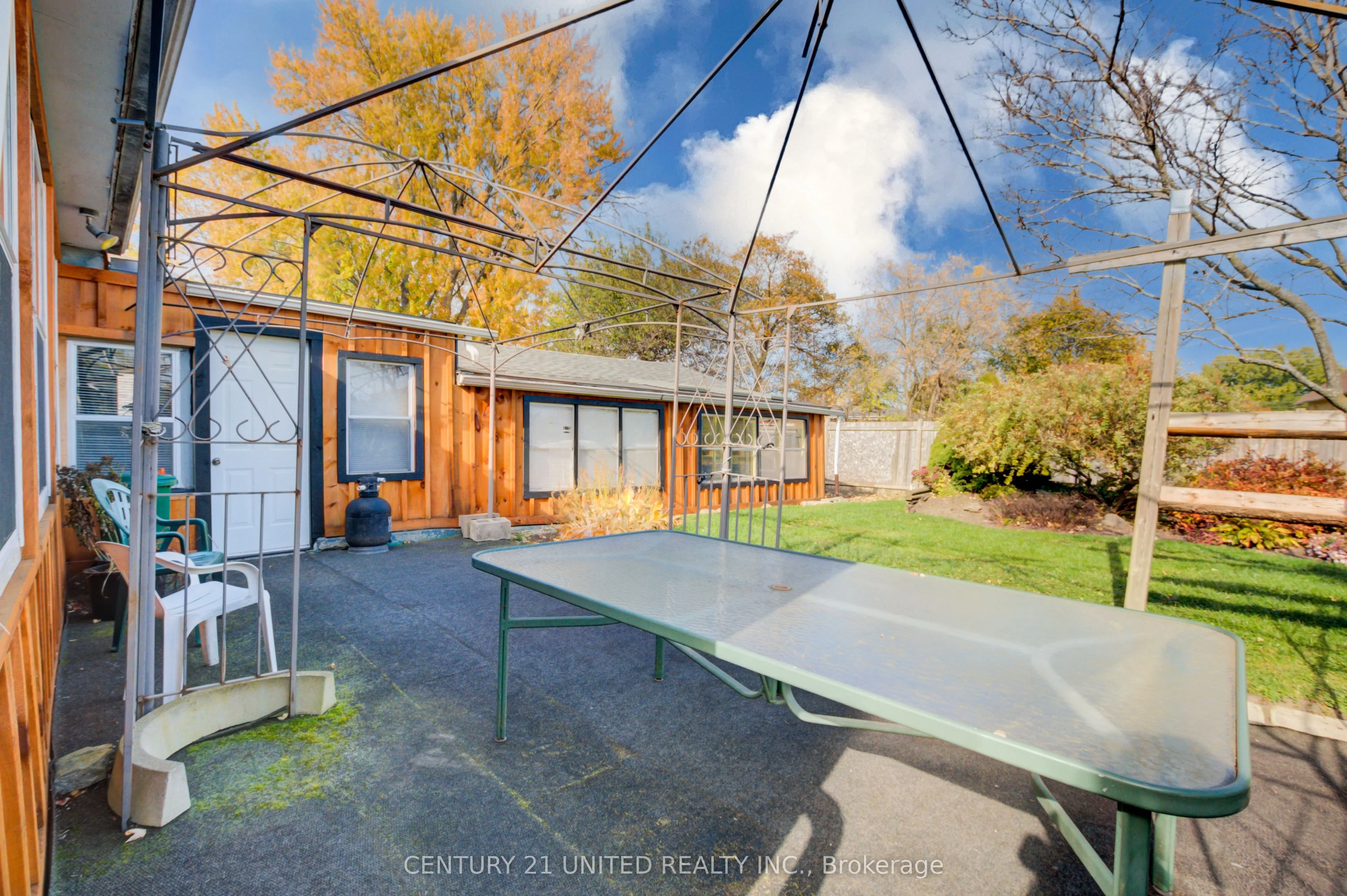 32 McCann Street, Quinte West, ON K8V 1W1