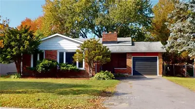 Detached in Kingston