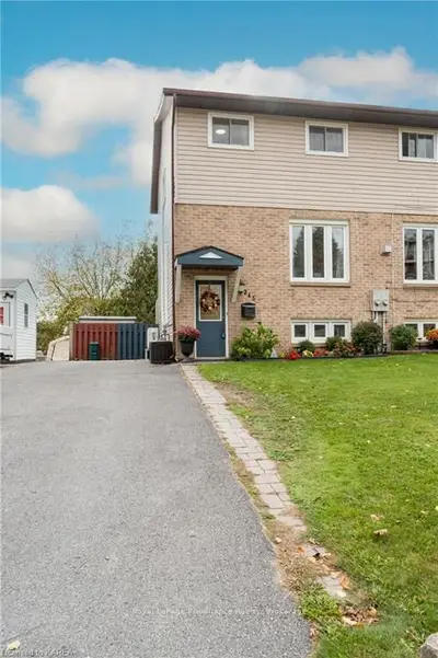 Semi-Detached in Kingston