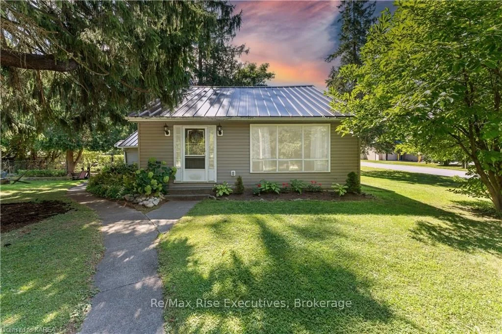 1006 PORTAGE Road, Kawartha Lakes, ON K0M 2B0