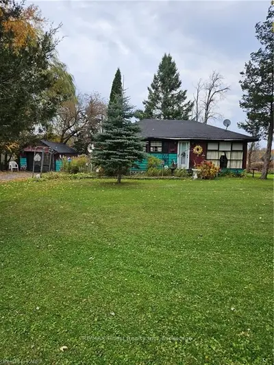 Detached in Kingston