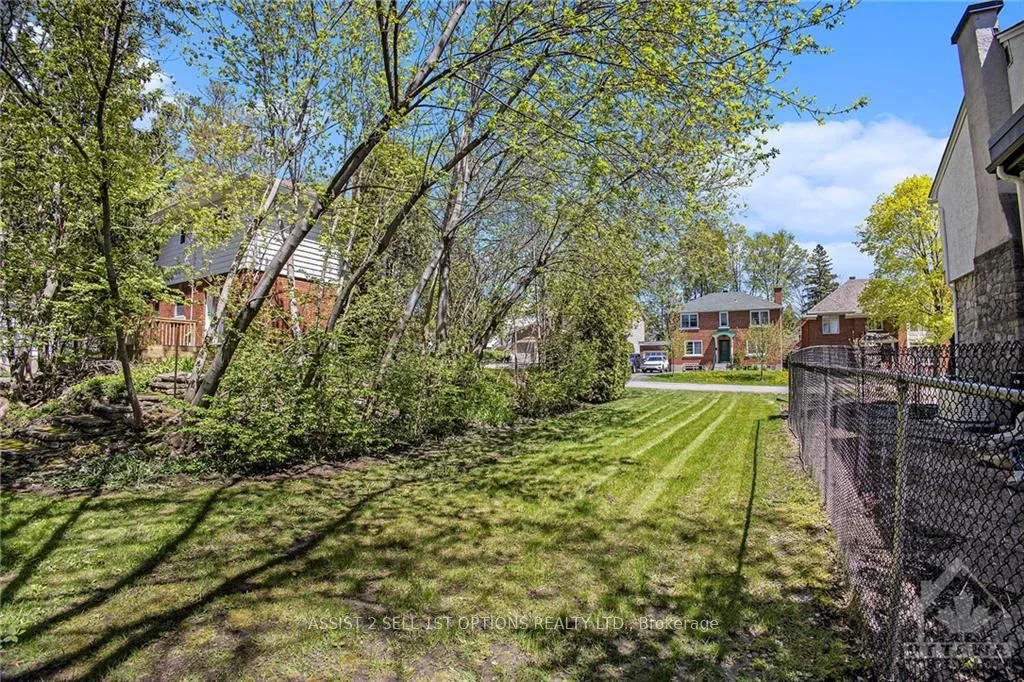 674 DENBURY Avenue, Carlingwood - Westboro and Area, ON K2A 2P3