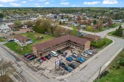 1049 VICTORIA Street, Petawawa, ON K8H 2E2