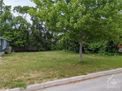 1795 Kerr Avenue, Mckellar Heights - Glabar Park And Area, On K2a 1j2