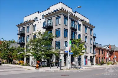 Condo Apartment in West Centre Town