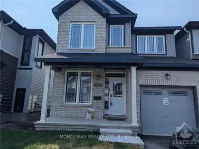 Detached in Orleans - Convent Glen and Area