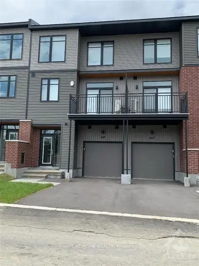Att/Row/Townhouse in Blossom Park - Airport and Area