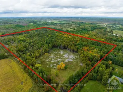 340 Lowe Road, Carp - Huntley Ward, On K0a 1b0