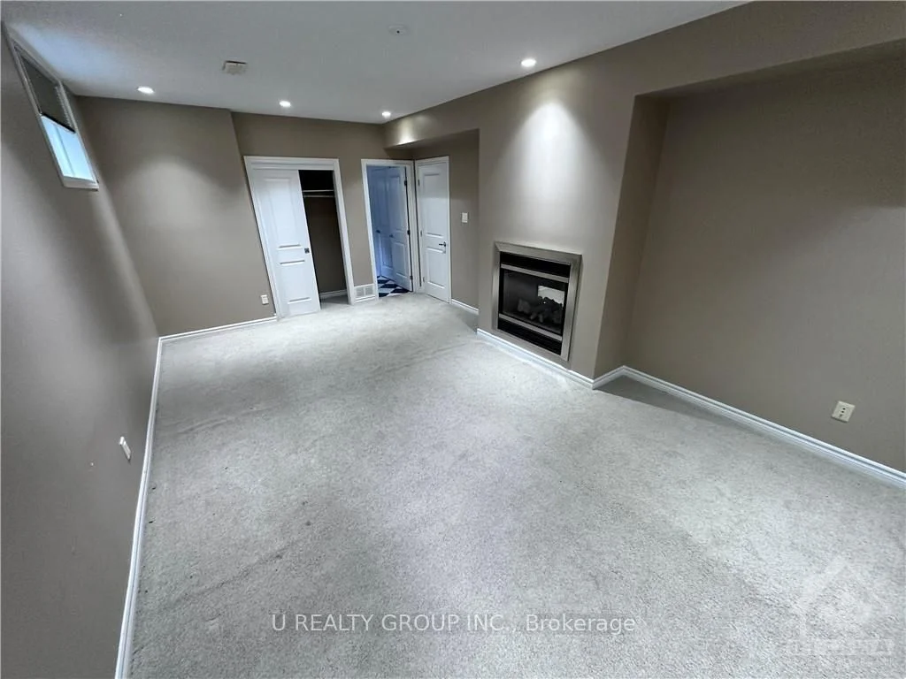 657 DEVONWOOD Circle, Blossom Park - Airport and Area, ON K1T 4E7