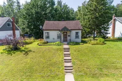 Detached in Deep River