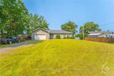 910 Bayview Drive, Constance Bay - Dunrobin - Kilmaurs - Woodlawn, On K0a 3m0