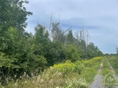 Vacant Land in Manotick - Kars - Rideau Twp and Area