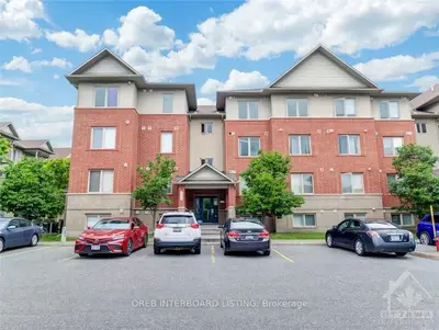 Condo Apartment in Barrhaven