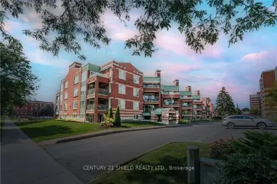 Condo Apartment in Cornwall
