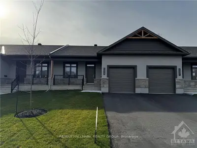 Att/Row/Townhouse in Brockville
