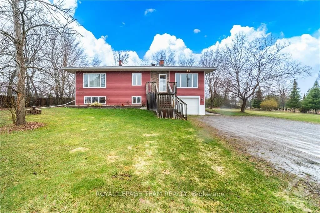 Detached in Beckwith