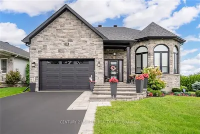 13 Eleanor Drive, South Stormont, On K0c 1p0