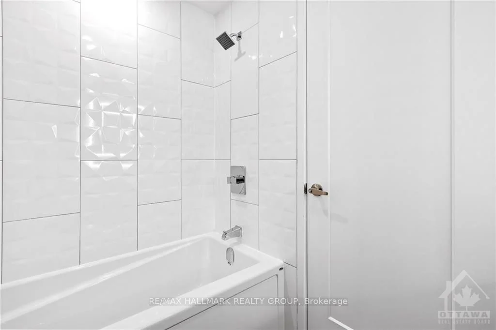 92 HINTON Avenue 516, Tunneys Pasture and Ottawa West, ON K1Y 4L1