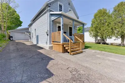 Detached in Renfrew