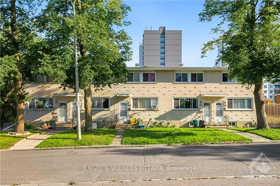 1482 MORISSET Avenue, Carlington - Central Park, ON K1Z 8H5