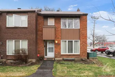 Condo Townhouse in Beacon Hill North - South and Area
