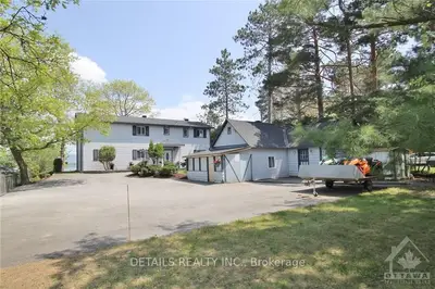 Detached in Constance Bay - Dunrobin - Kilmaurs - Woodlawn