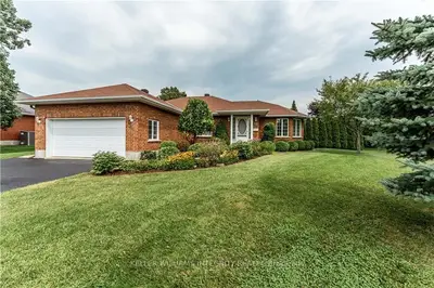 Detached in South Stormont