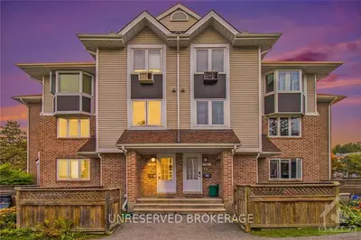 Condo Apartment in Bells Corners and South to Fallowfield