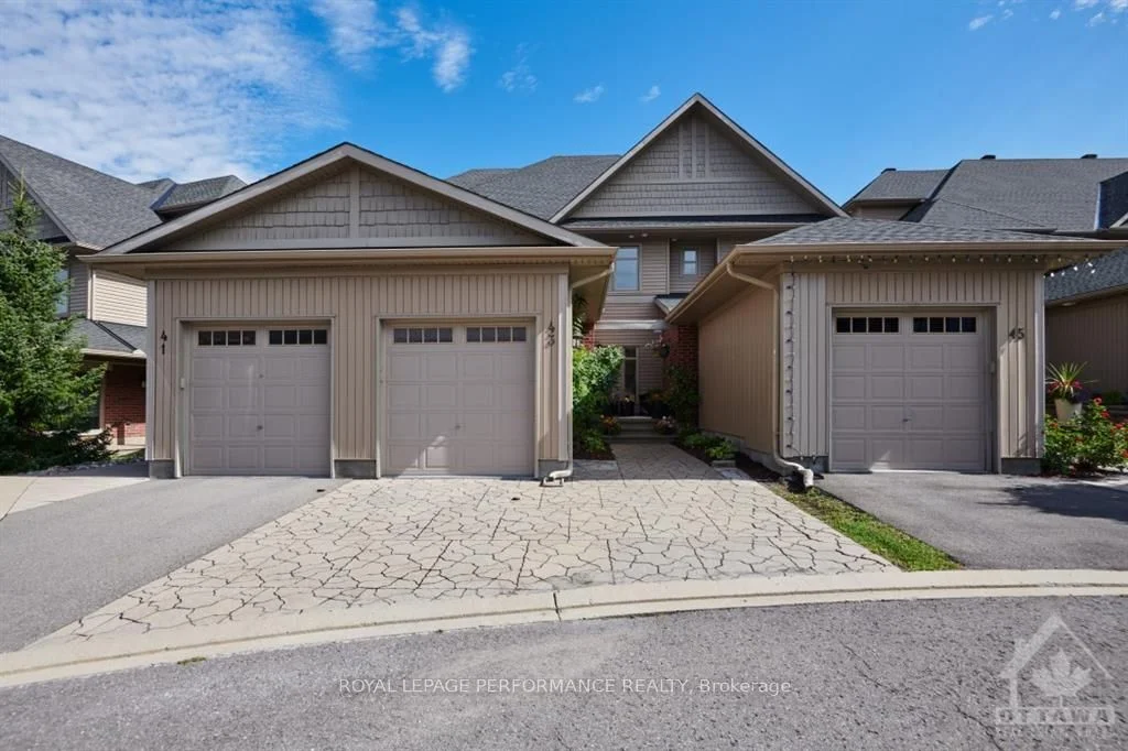 Att/Row/Townhouse in Orleans - Cumberland and Area