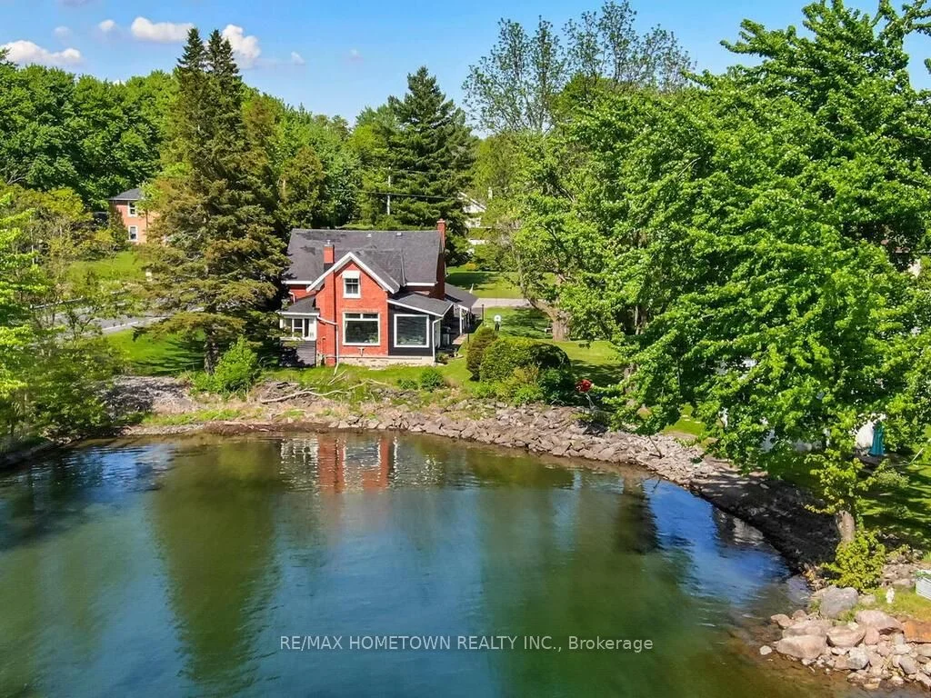 Detached in South Dundas