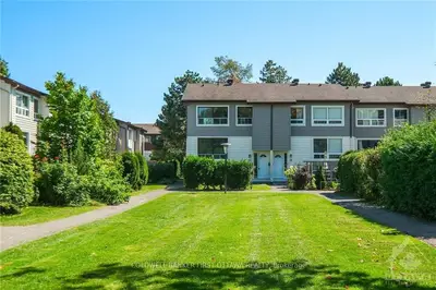 Condo Townhouse in South of Baseline to Knoxdale